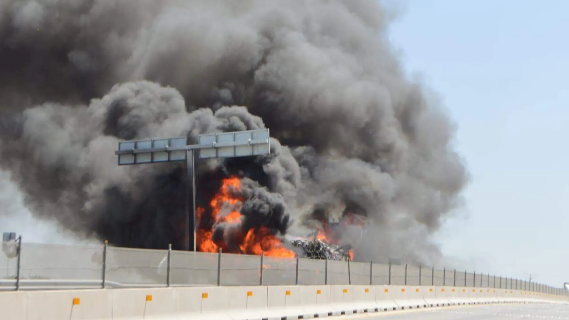 Incendio de tráileres en Reynosa, Tamaulipas | Jaime Jiménez 